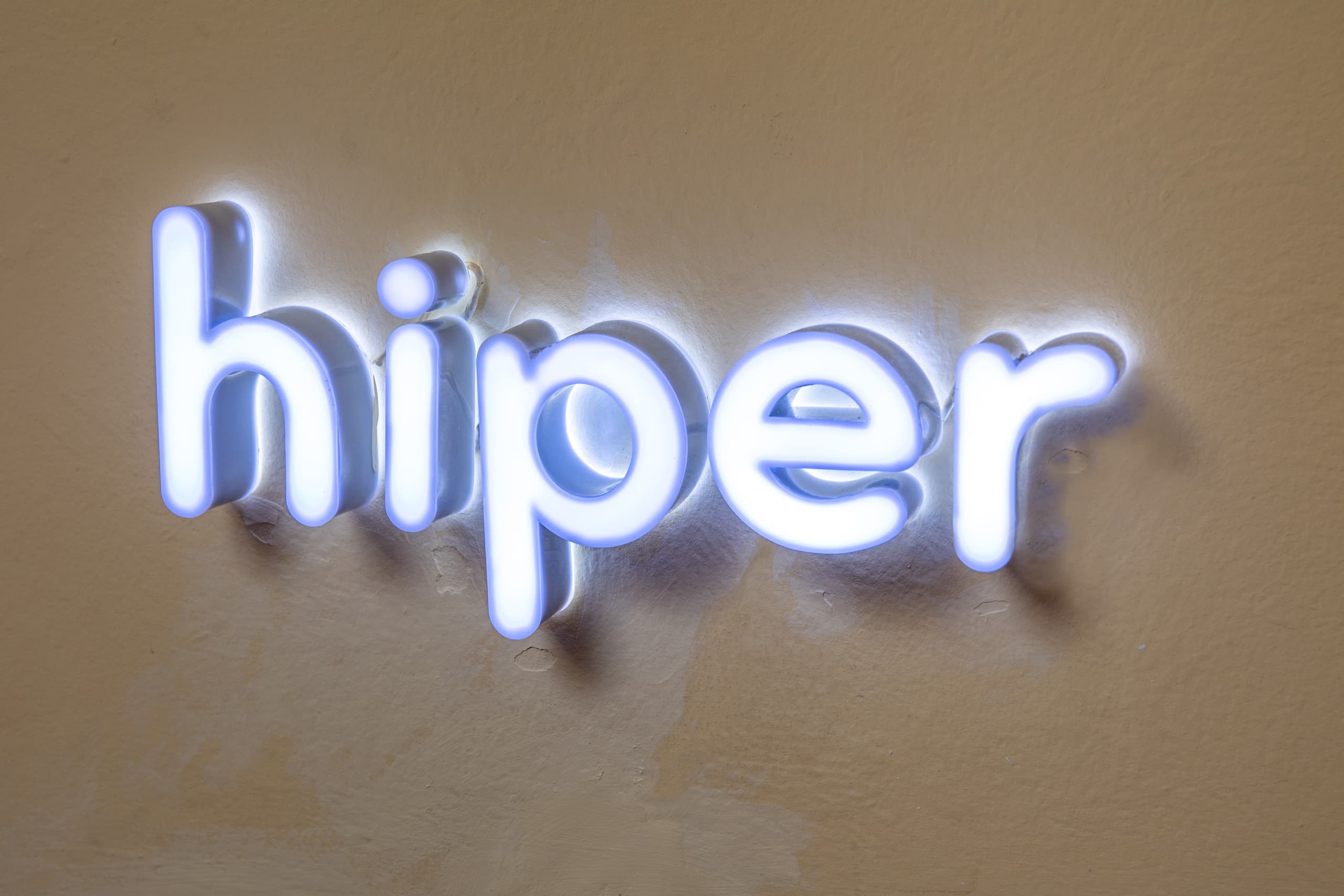 Hiper